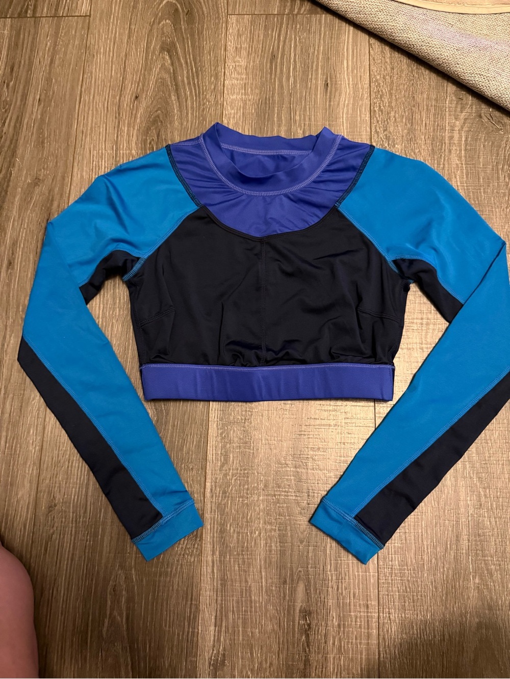 JoyLab Black and Royal Blue Cropped Athletic/yoga Top